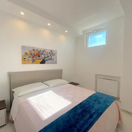 아파트 Rooftop 갈라티나